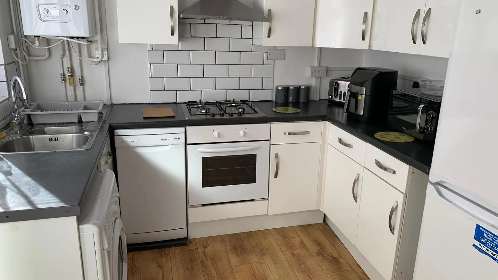 Stylish Home Near Shopping Plus Dining - Book Summer Stays Now 诺丁汉 0*,  英国