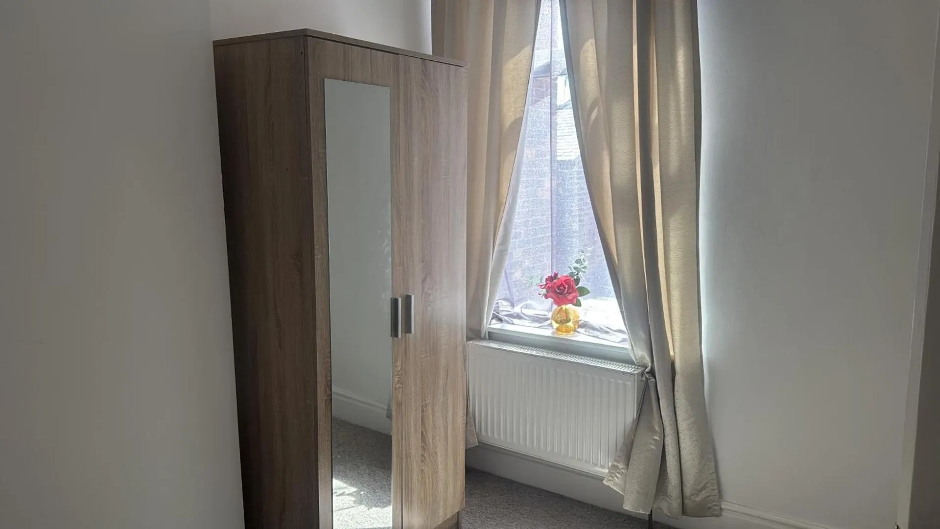 Stylish Home Near Shopping Plus Dining - Book Summer Stays Now 诺丁汉 英国